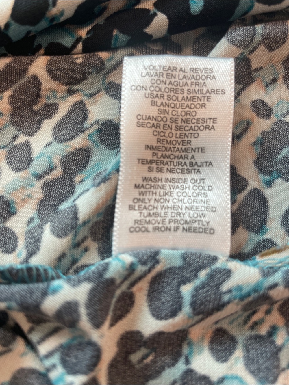 Daisy Fuentes 1X  Teal Black White Leopard-Print Wrap Pullover Top Preworn - Picture 11 of 13
